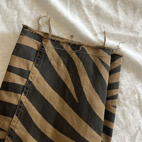 NILI LOTAN Jenna Pants Tiger Print Straight Leg  Low Rise Size 2 or 27 - Picture 8 of 15